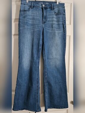 Old Navy Women's Medium Blue Wow Flare Jeans High Rise